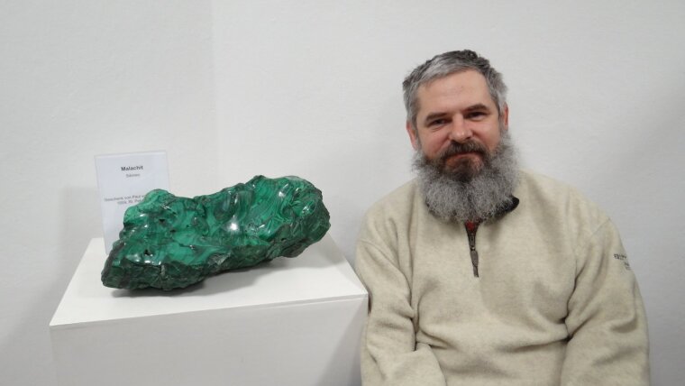 Im Fokus: Prof. Dr. Juraj Majzlan und das Mineral Malachit